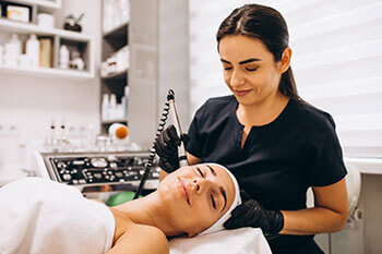 8 Best Digital Marketing Strategies for Skin Care Clinic